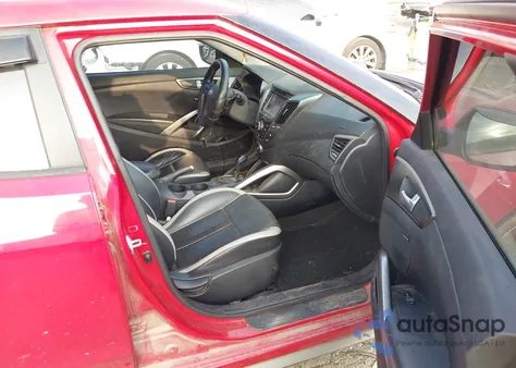 2013 Hyundai Veloster Turbo W/Black z USA, uszkodzony, nr VIN KMHTC6AE4DU132741